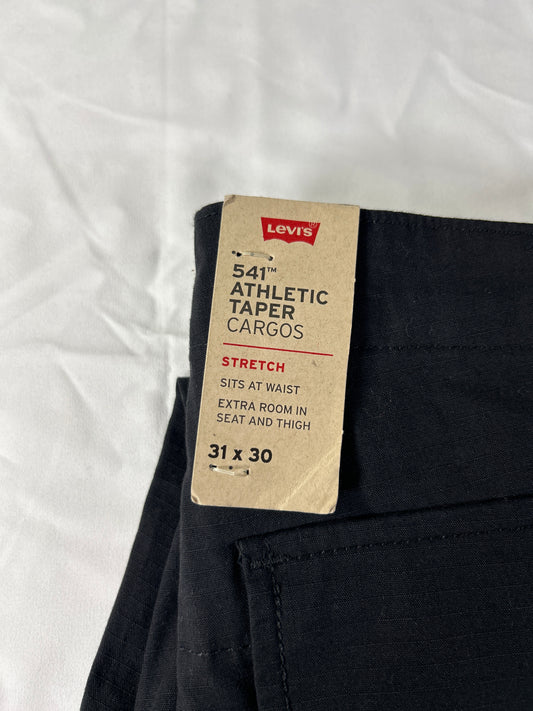 Levi’s 541 Cargo Pants Mens Size 31x30 Black Athletic Taper Stretch