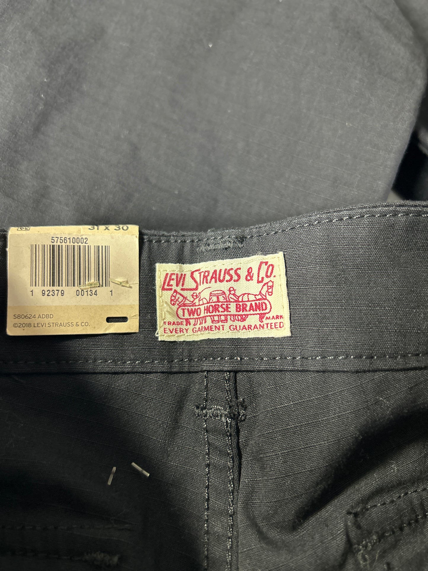 Levi’s 541 Cargo Pants Mens Size 31x30 Black Athletic Taper Stretch